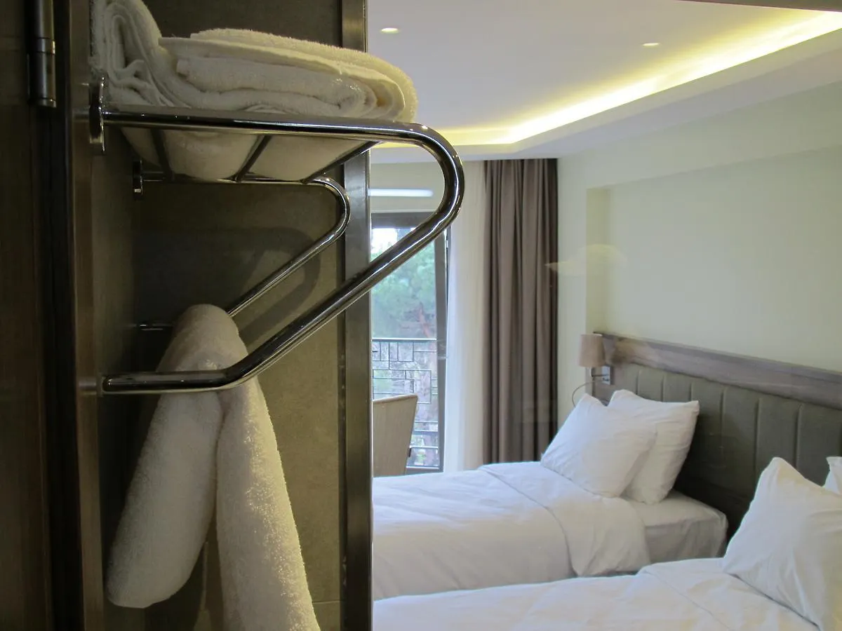 Numi Hotel Istanbul 4*,