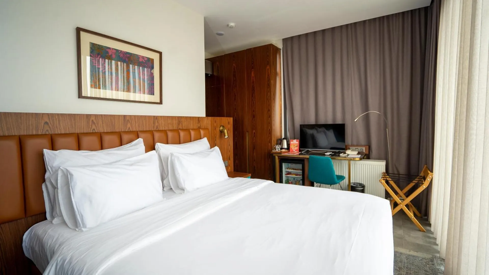 Numi Hotel Istanbul 4*,